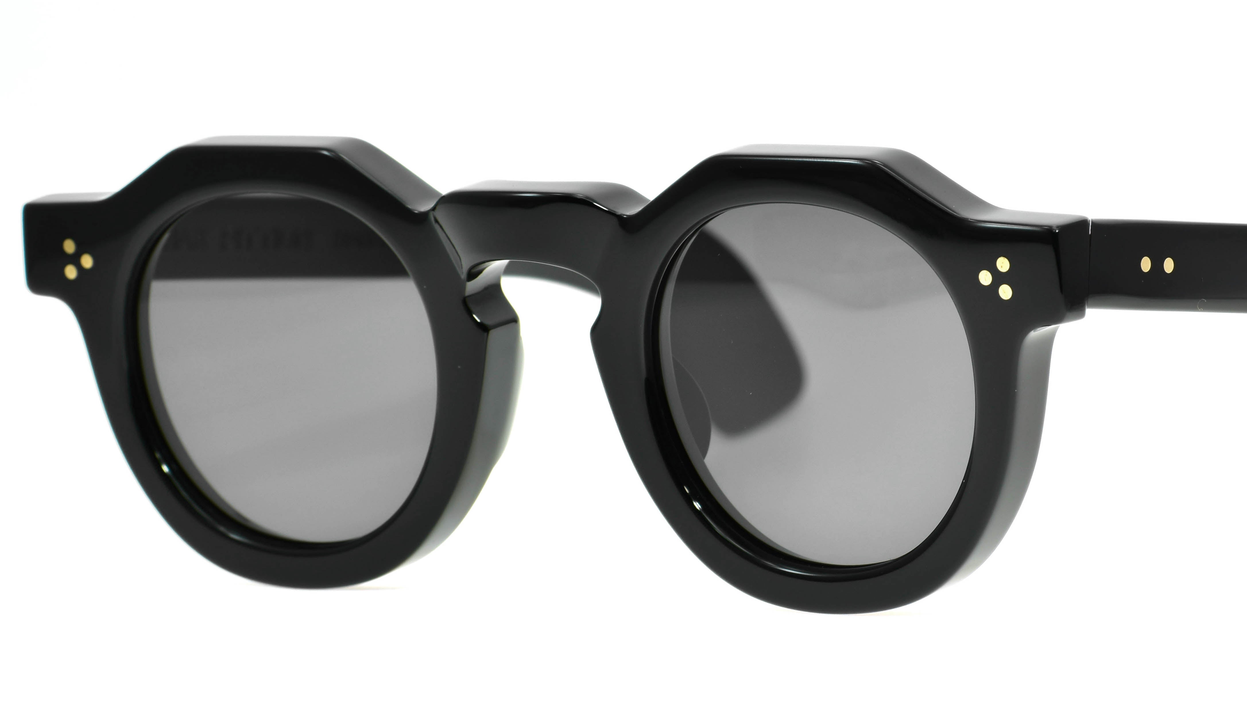 HUGO 44 Piano Black – 岡山眼鏡店 HUGO 44 Piano Black – 岡山眼鏡店