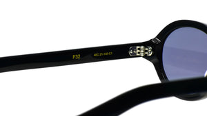 F32 1 Black